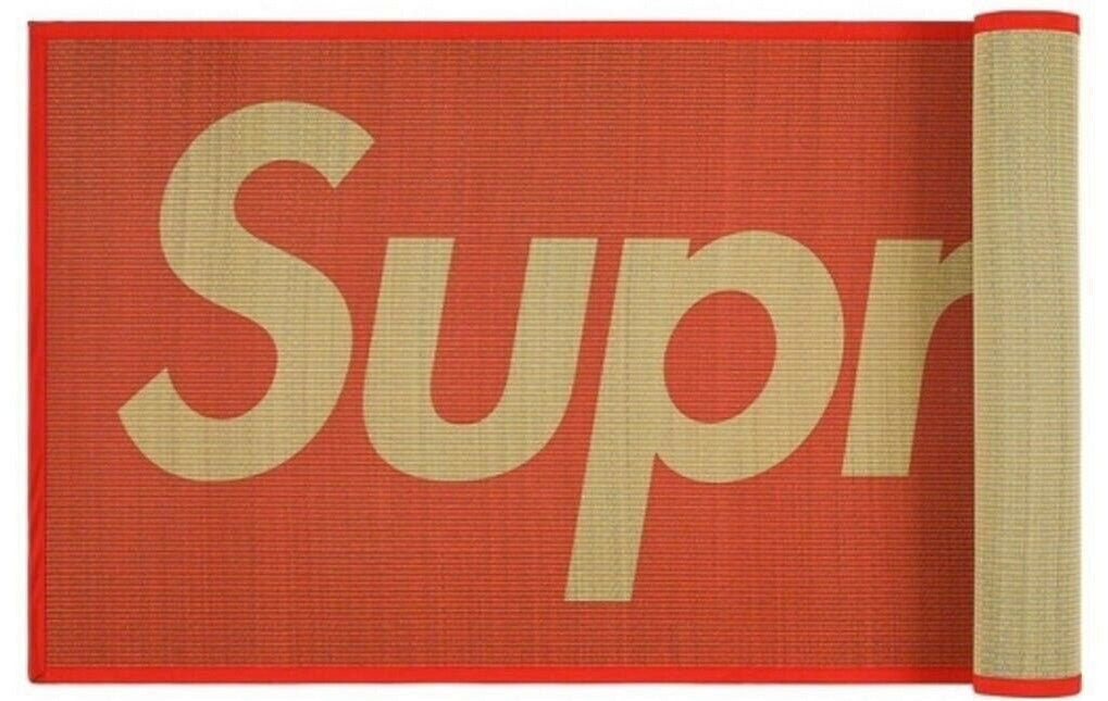 Supreme Woven Straw Mat Red